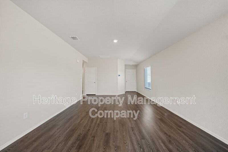 8718 Broad Wing Dr - Photo 7 of 36