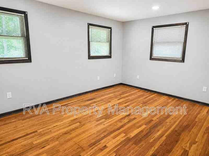 4476 Country Walk Ln - Photo 6 of 16