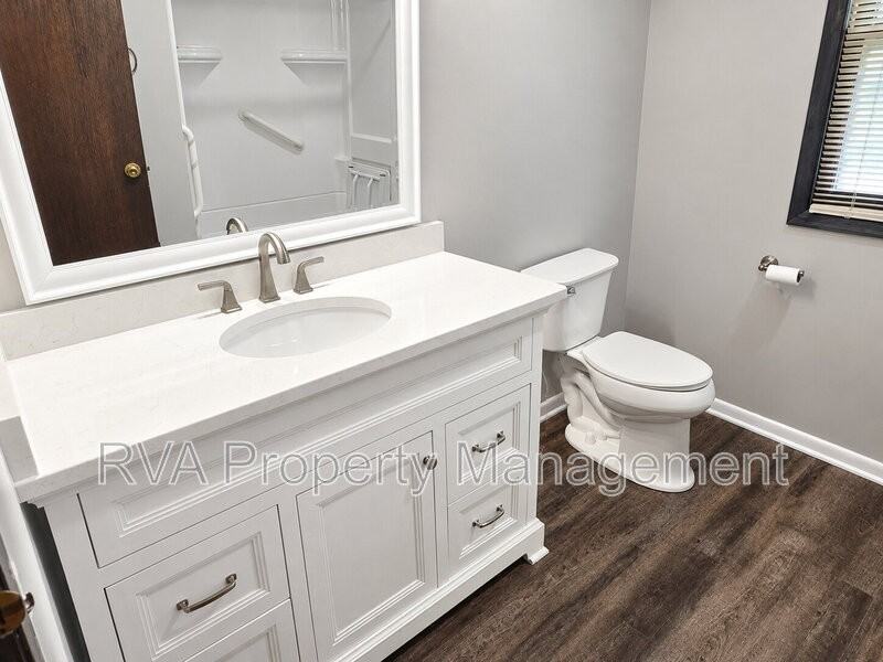4476 Country Walk Ln - Photo 7 of 16