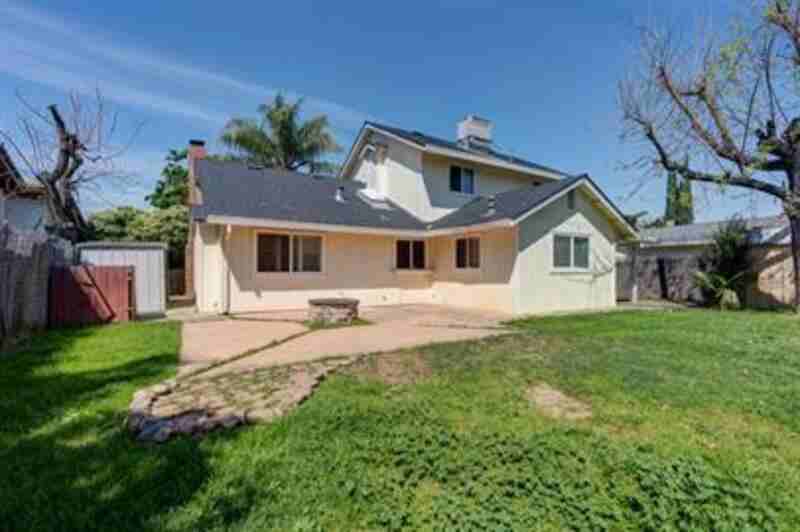 2768 Saratoga Ave - Photo 2 of 50