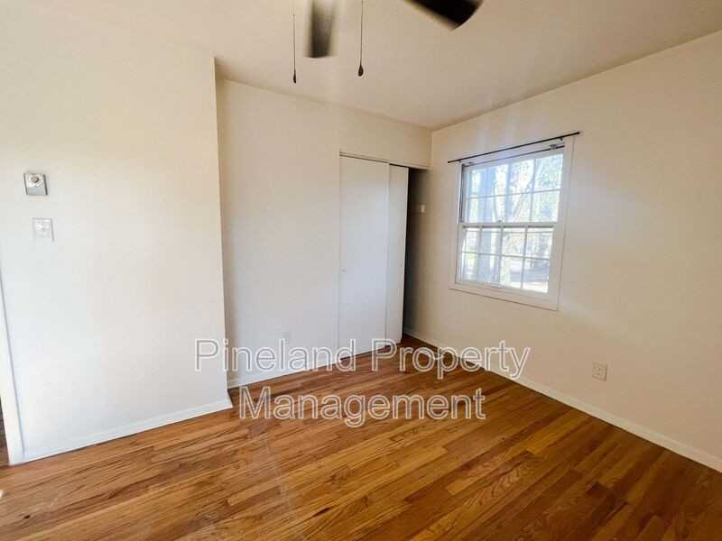 7112 Ryan St - Photo 5 of 10