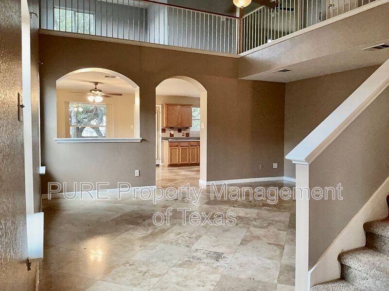 3590 Rock Shelf Ln - Photo 4 of 31