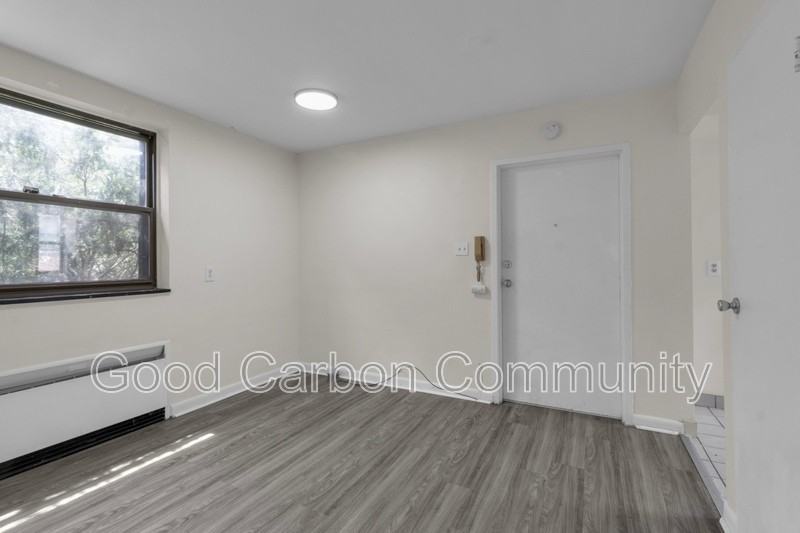 1022 Delaware Ave #B01 - Photo 5 of 15