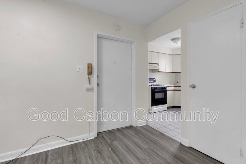 1022 Delaware Ave #B01 - Photo 6 of 15