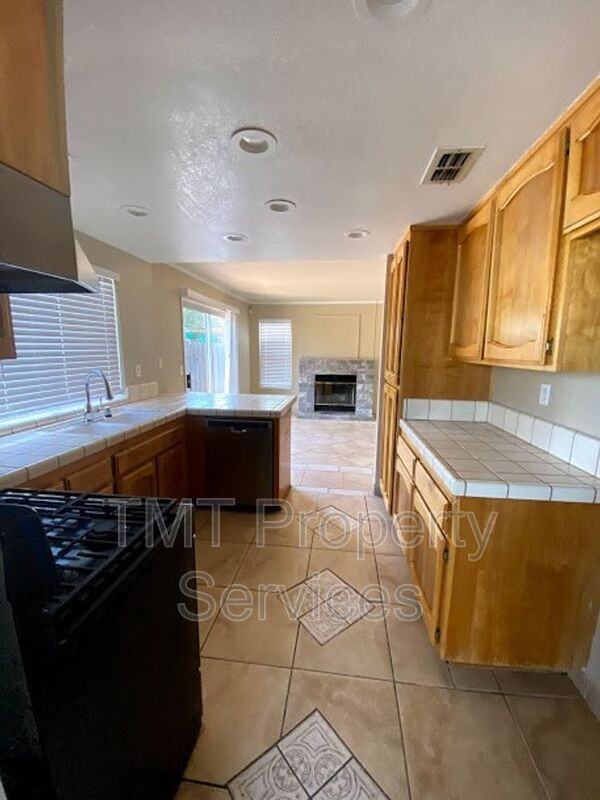 1 Windance Ct - Photo 5 of 16