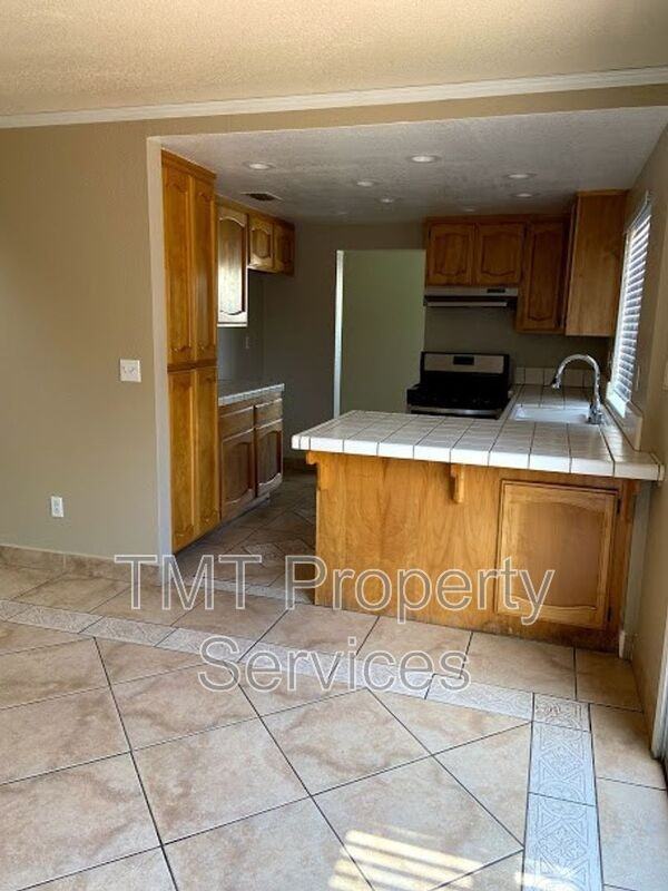 1 Windance Ct - Photo 6 of 16