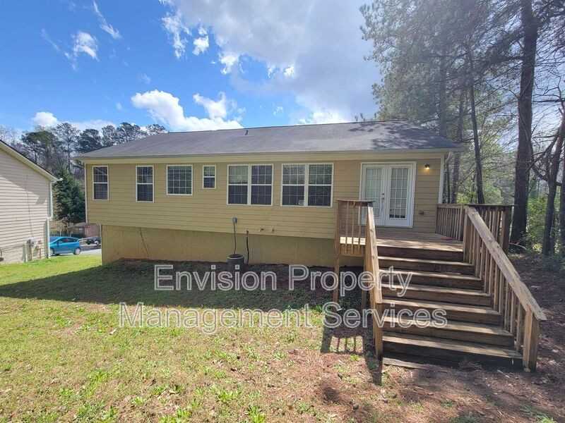 2738 Old South Dr - Photo 3 of 23