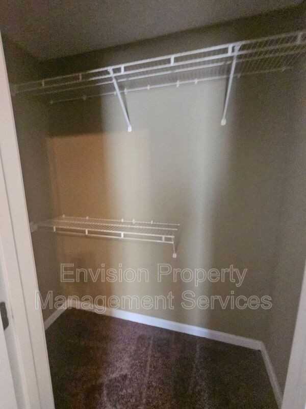 2738 Old South Dr - Photo 5 of 23
