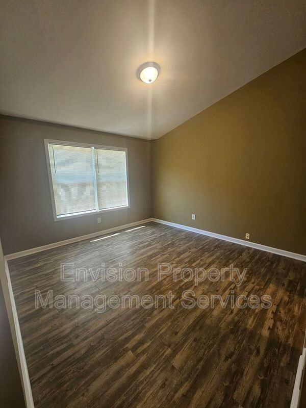2738 Old South Dr - Photo 6 of 23