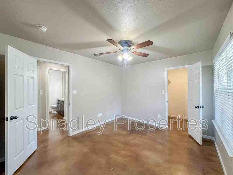 1209 N Blair St - Photo 5 of 26