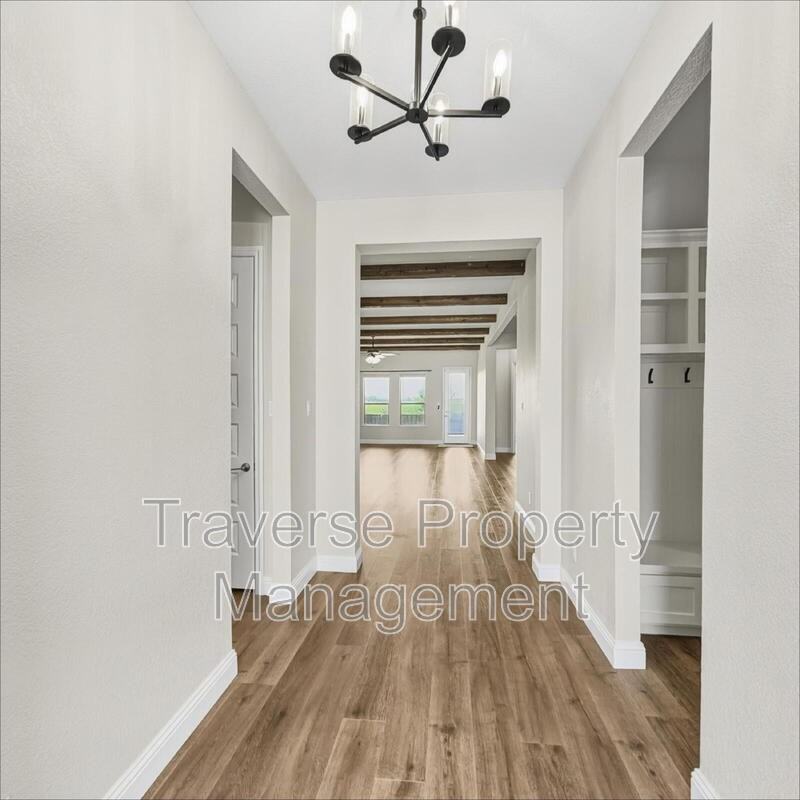 1073 Fleetwood Dr - Photo 3 of 27