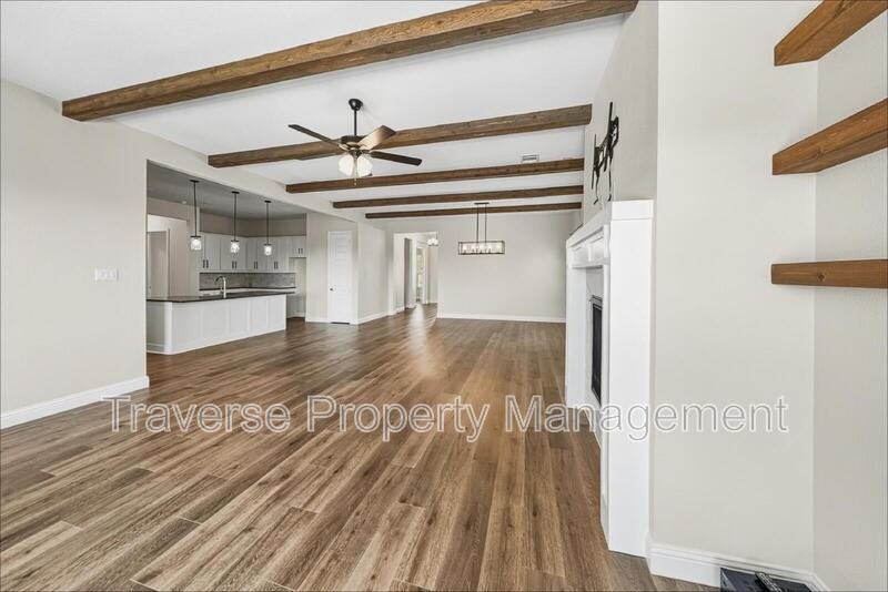 1073 Fleetwood Dr - Photo 5 of 27