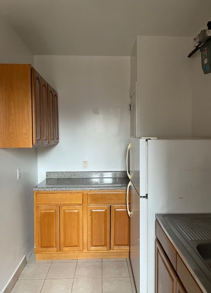 Park Terrace E & W 218th St #3F - Photo 6 of 7