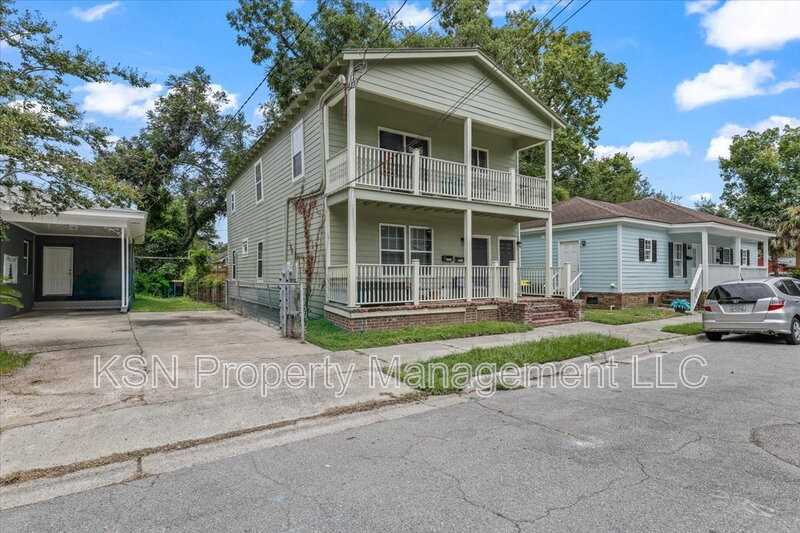 1124 Collins St - Photo 2 of 14