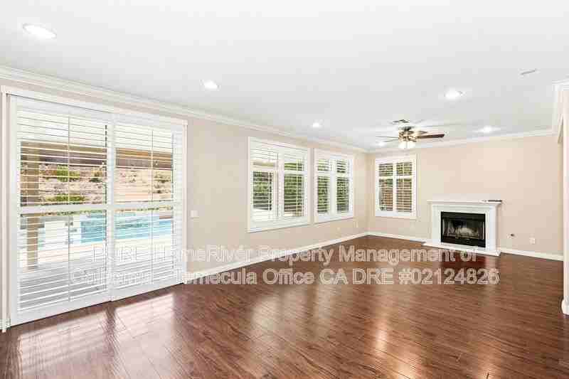 29639 Andromeda St - Photo 4 of 20