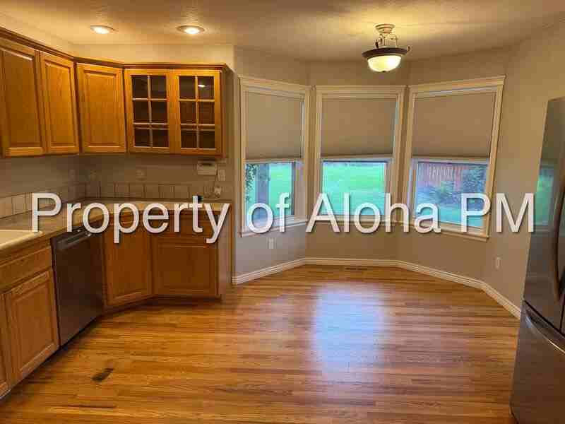 2213 N Bryson Rd - Photo 5 of 25