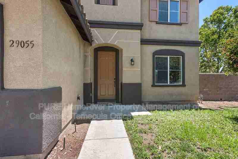 29055 Emerald Cir - Photo 3 of 33