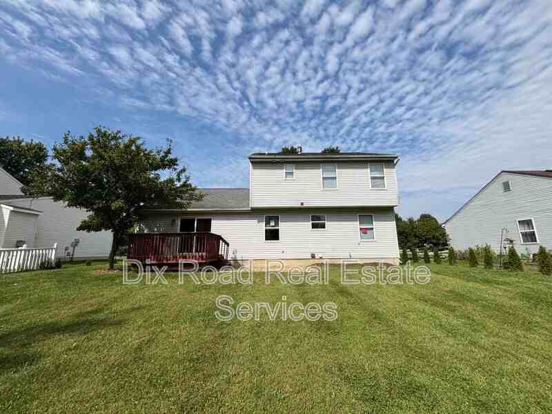1194 Poplar Hill Dr - Photo 2 of 19