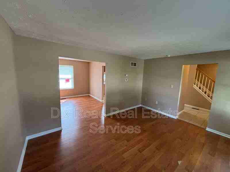 1194 Poplar Hill Dr - Photo 5 of 19