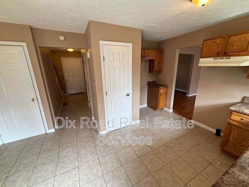 1194 Poplar Hill Dr - Photo 7 of 19