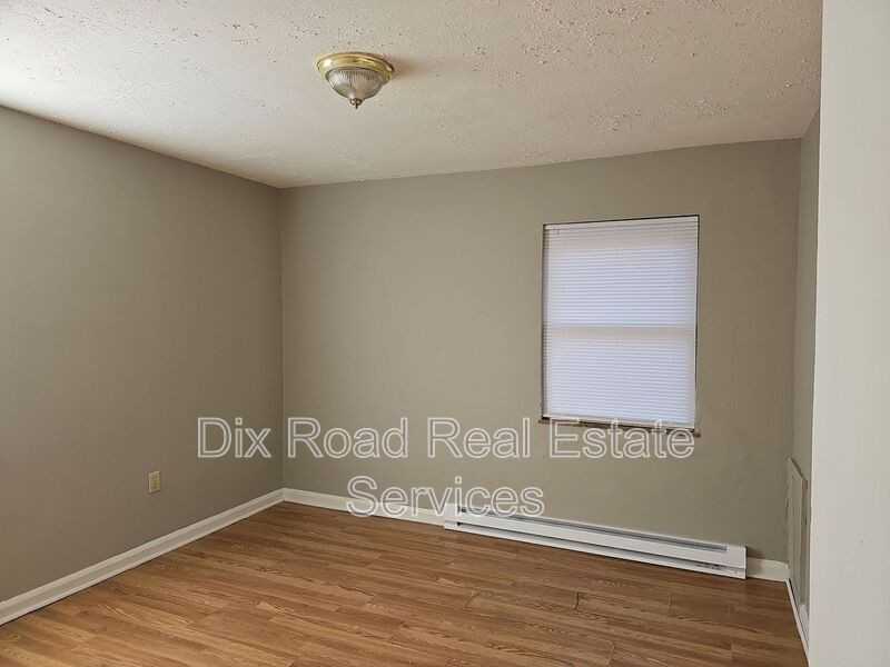3121 Gobel Ave #4 - Photo 4 of 18
