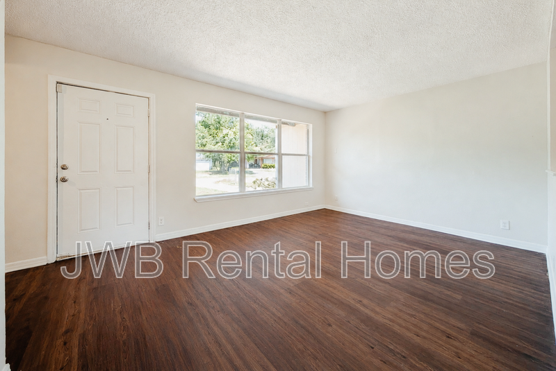 2223 Eudine Dr W - Photo 5 of 16