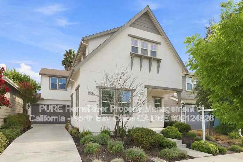 1718 Linden Ln - Photo 3 of 50