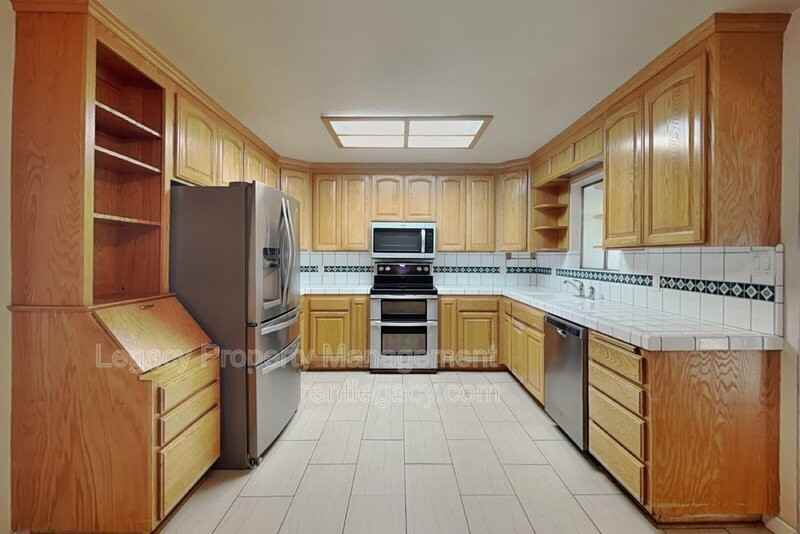 8604 Midfield Way - Photo 5 of 25
