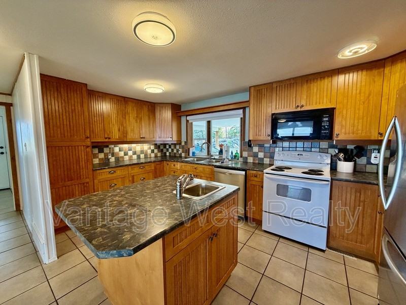 14110 Talbot Rd - Photo 2 of 50