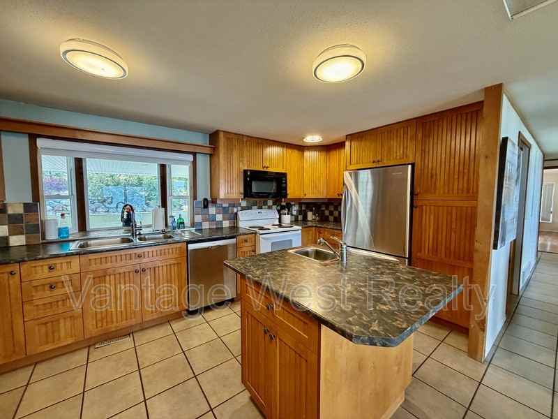 14110 Talbot Rd - Photo 3 of 50
