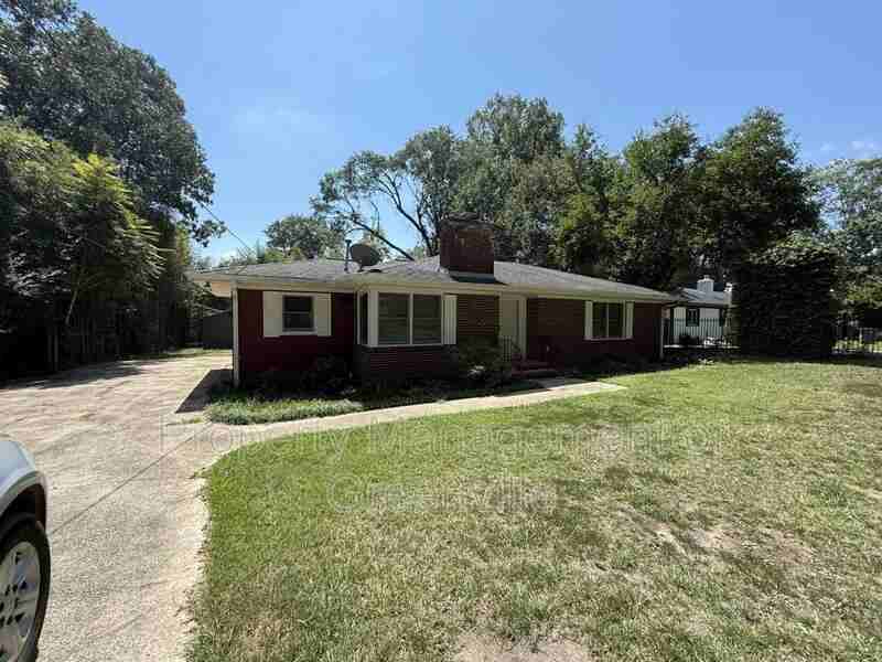 205 W Lee Rd - Photo 4 of 23