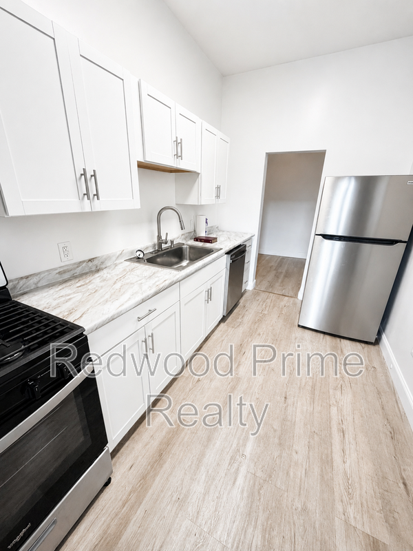 1307 16th Ave #2 - Photo 2 of 6