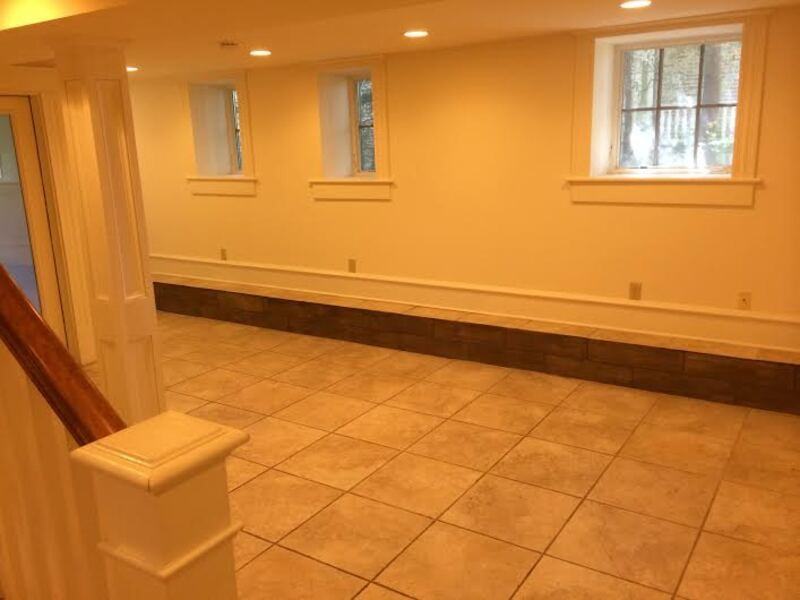 343 College St - Photo 3 of 10