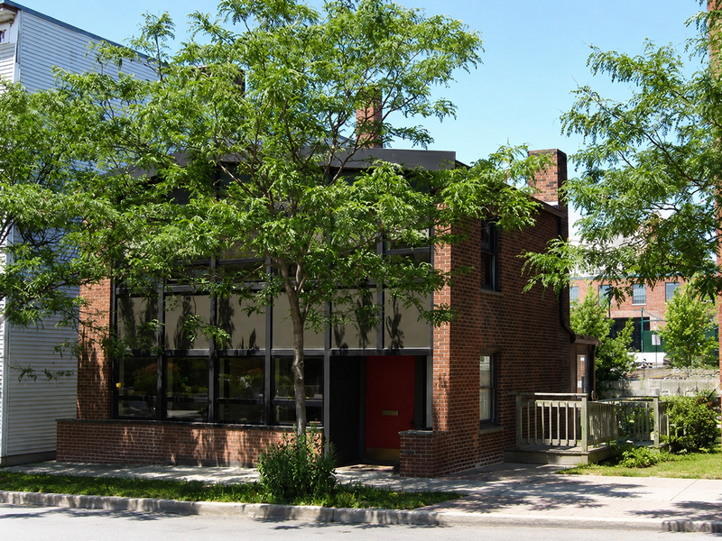 252 College St