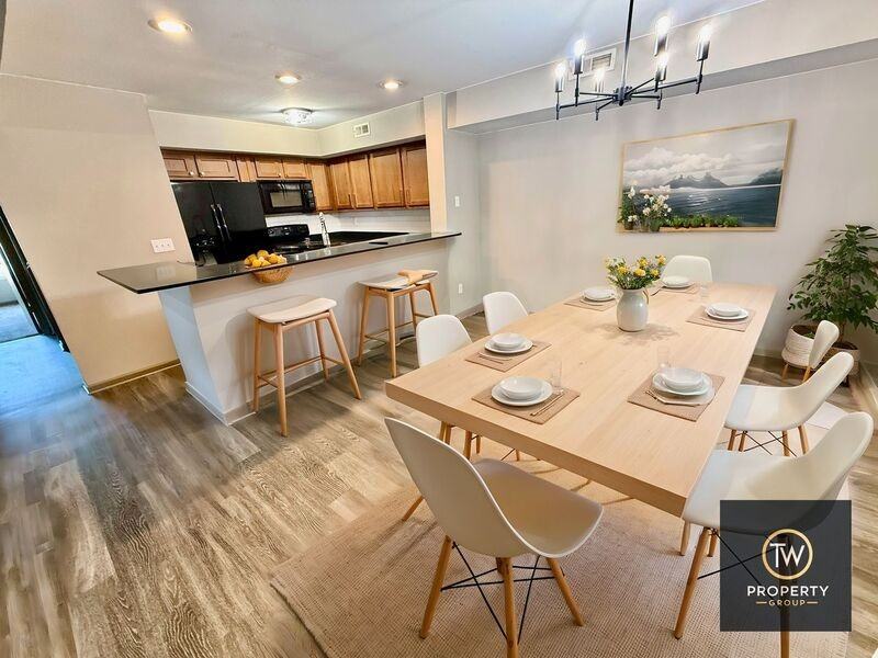 1040 University Dr #2 - Photo 4 of 20
