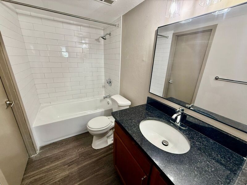 1040 University Dr #2 - Photo 3 of 20