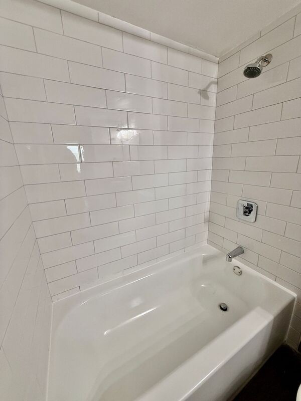 1040 University Dr #2 - Photo 4 of 20