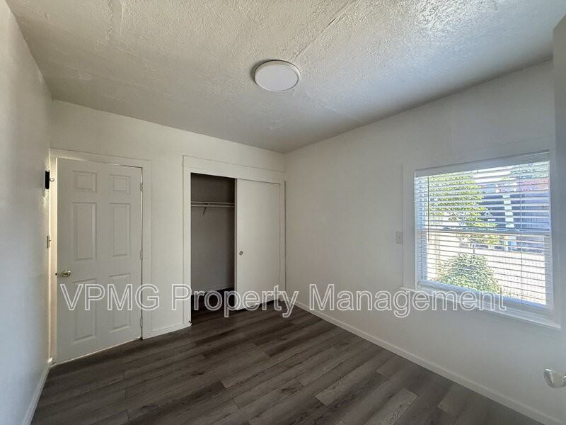 112 W 21st St #2 - Photo 5 of 6
