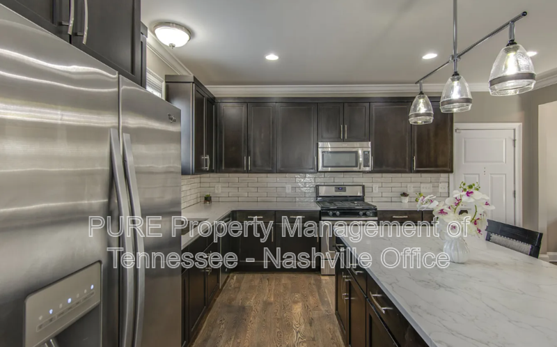 903 Cheatham Pl - Photo 4 of 22