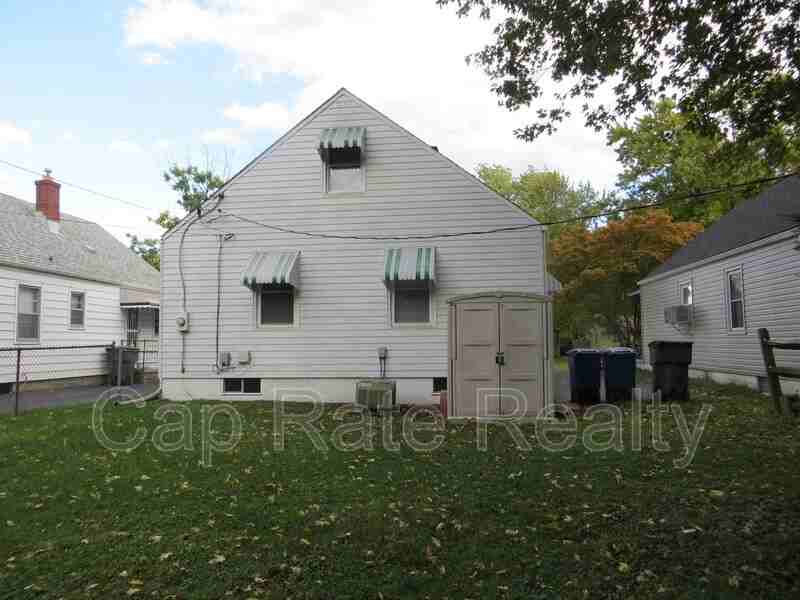 469 S Waverly St - Photo 7 of 37