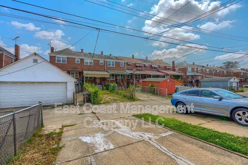 2230 Coralthorn Rd - Photo 7 of 33