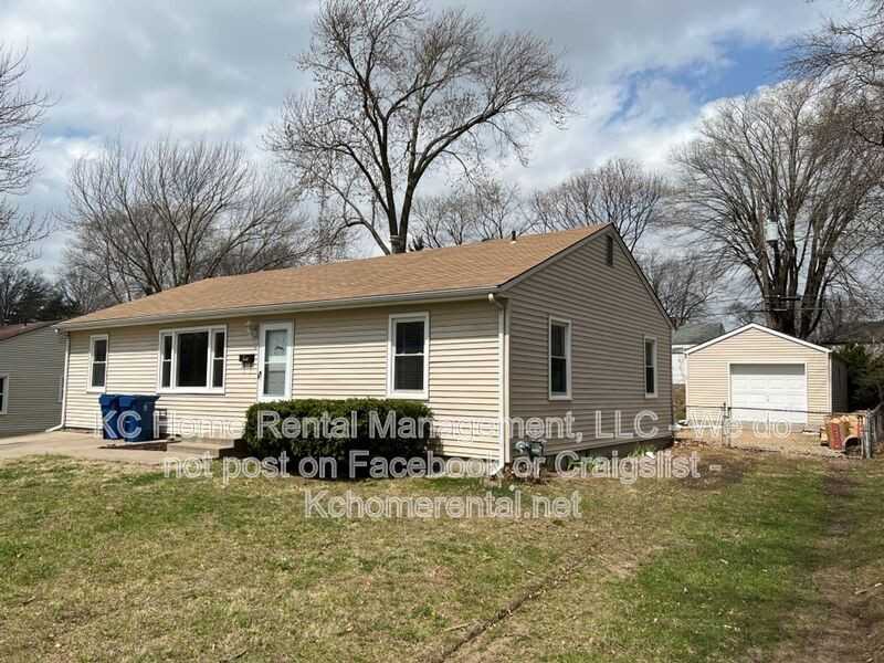 1302 Ne 67th Ter - Photo 2 of 37
