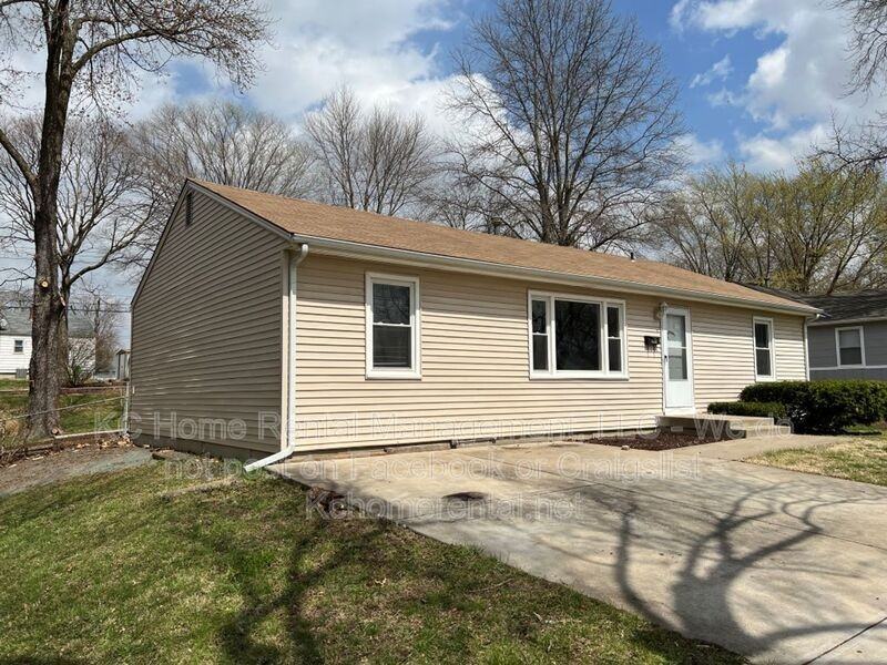 1302 Ne 67th Ter - Photo 3 of 37