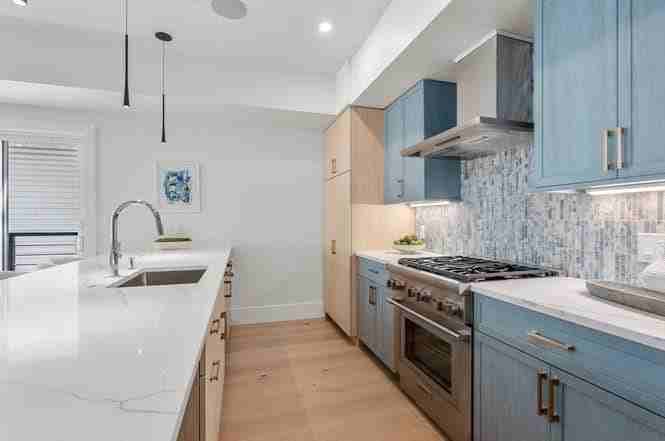 527 East 7th Street #5 - Photo 3 of 13