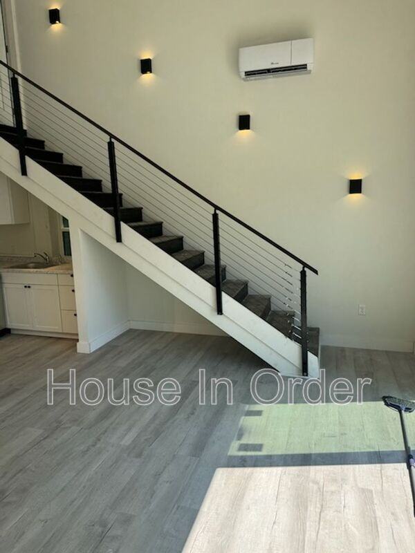 199 Cowan St - Photo 4 of 8