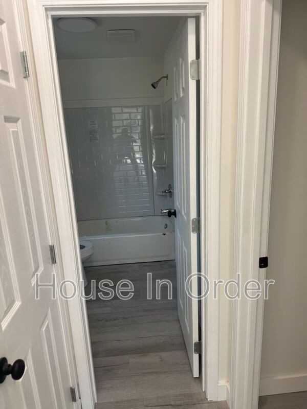 199 Cowan St - Photo 5 of 8