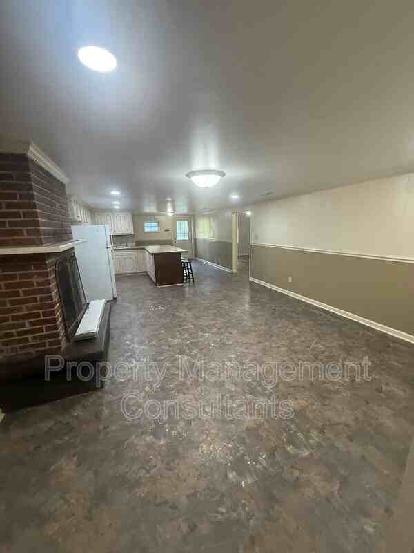 2804 E 18th Ave #3 - Photo 3 of 14
