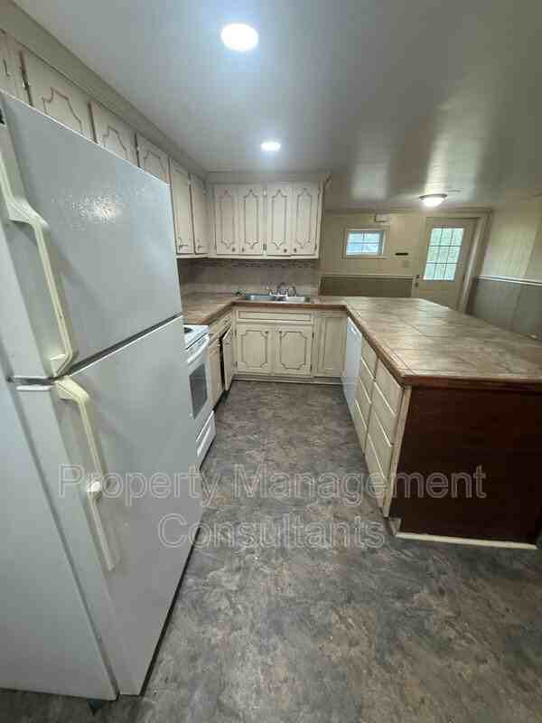 2804 E 18th Ave #3 - Photo 7 of 14