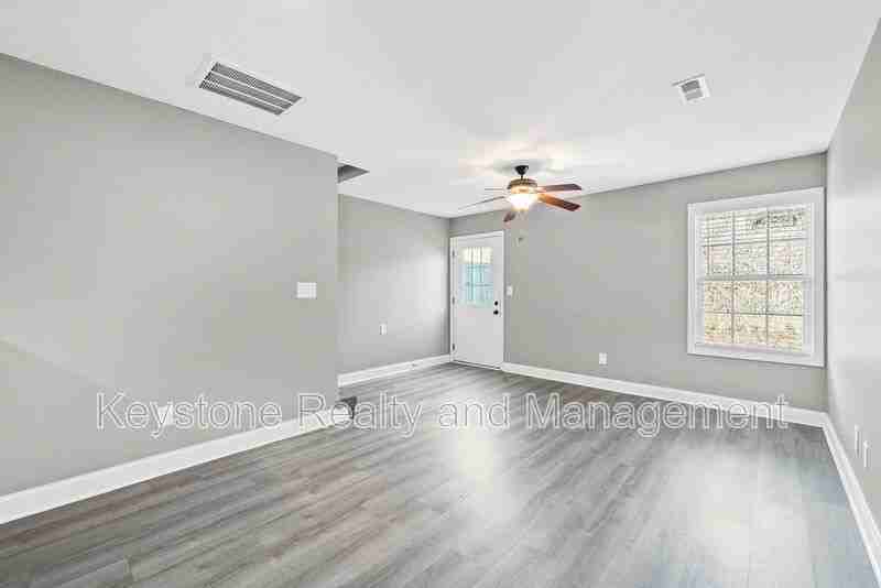 1716 Manning Dr #1 - Photo 4 of 18