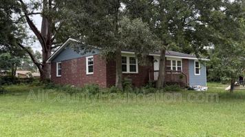 featured image of 212 Ellen St